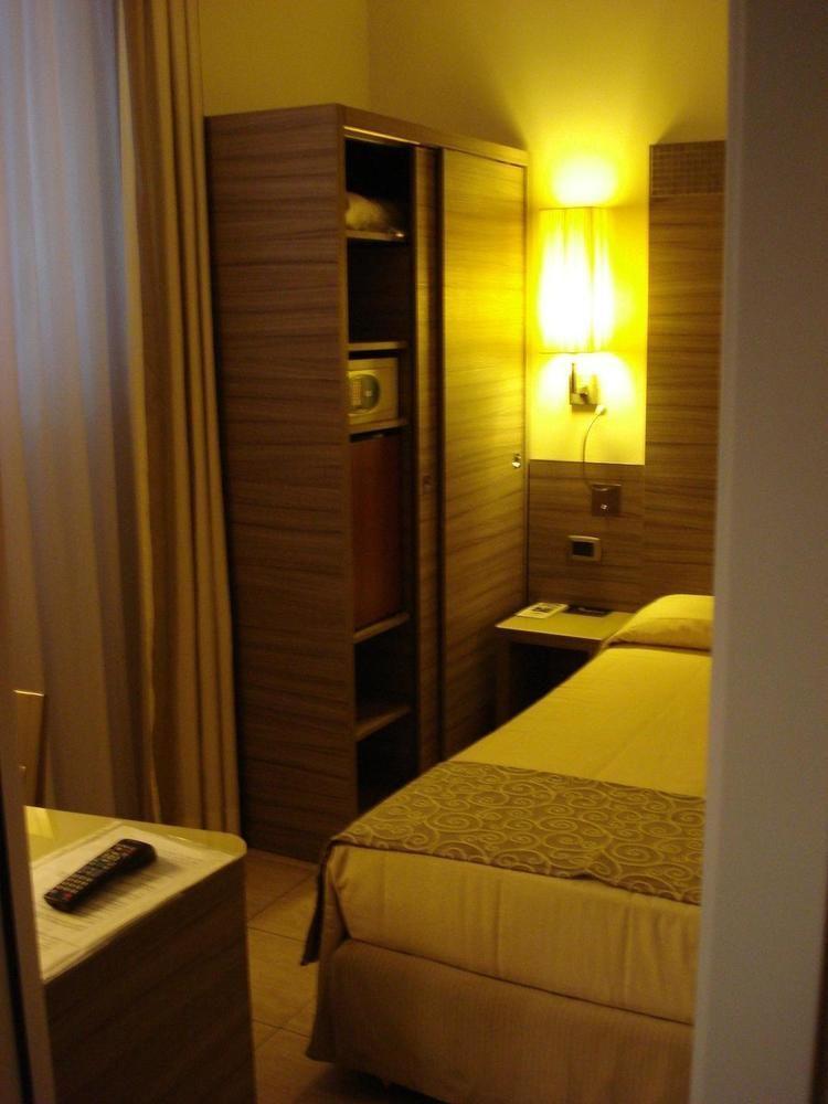 Morrisson Exclusive Rooms Roma Exterior foto