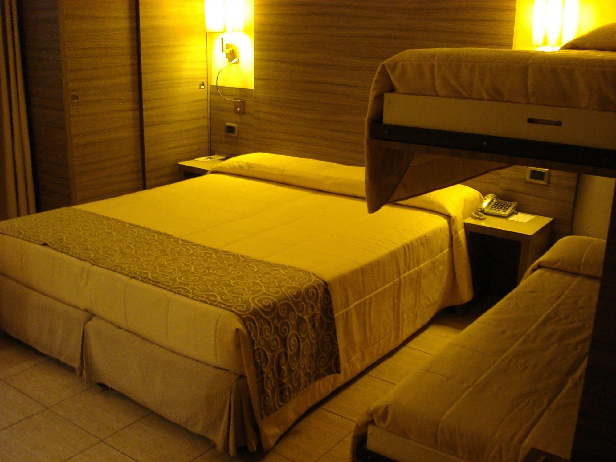 Morrisson Exclusive Rooms Roma Exterior foto