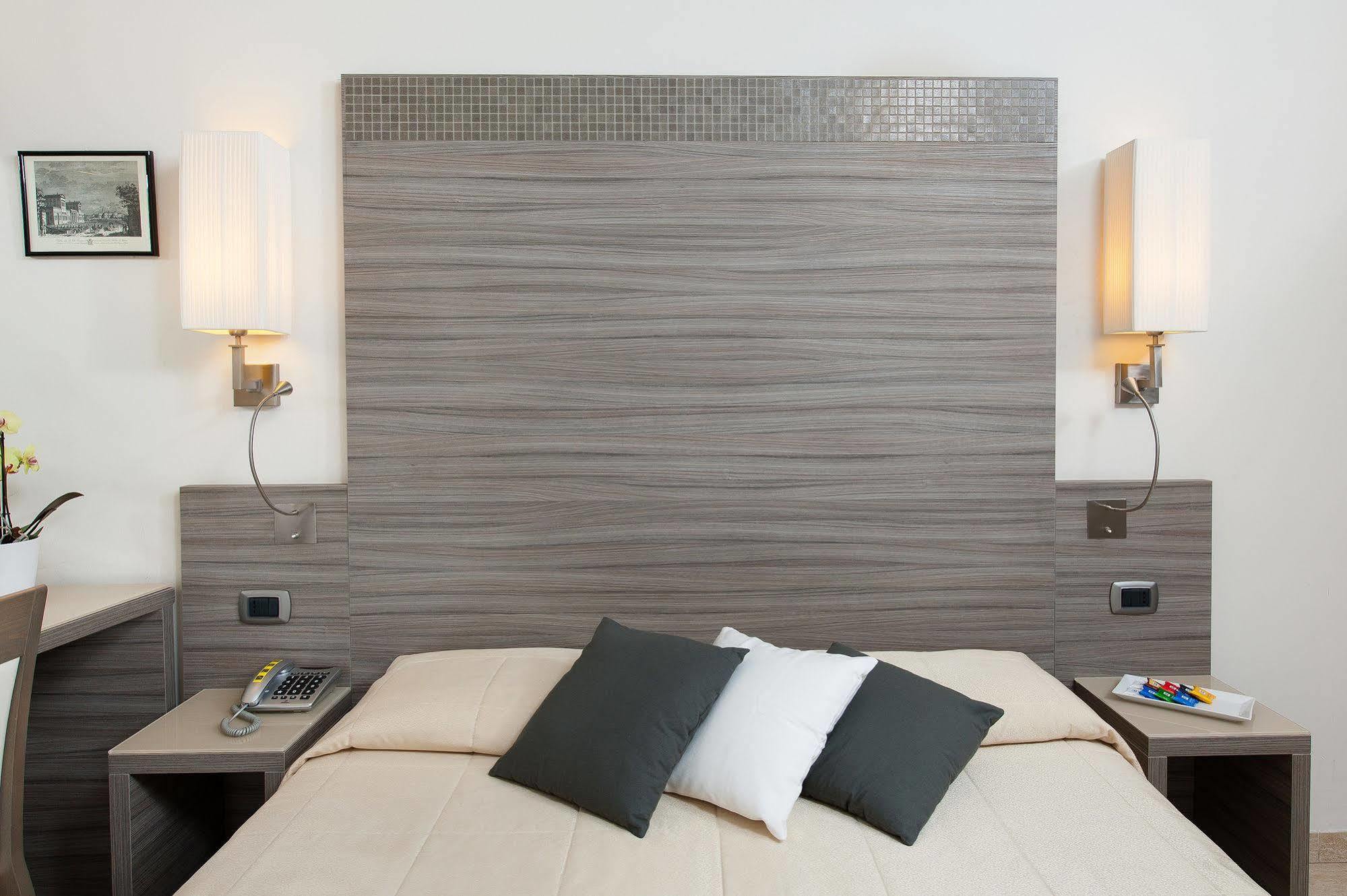 Morrisson Exclusive Rooms Roma Exterior foto